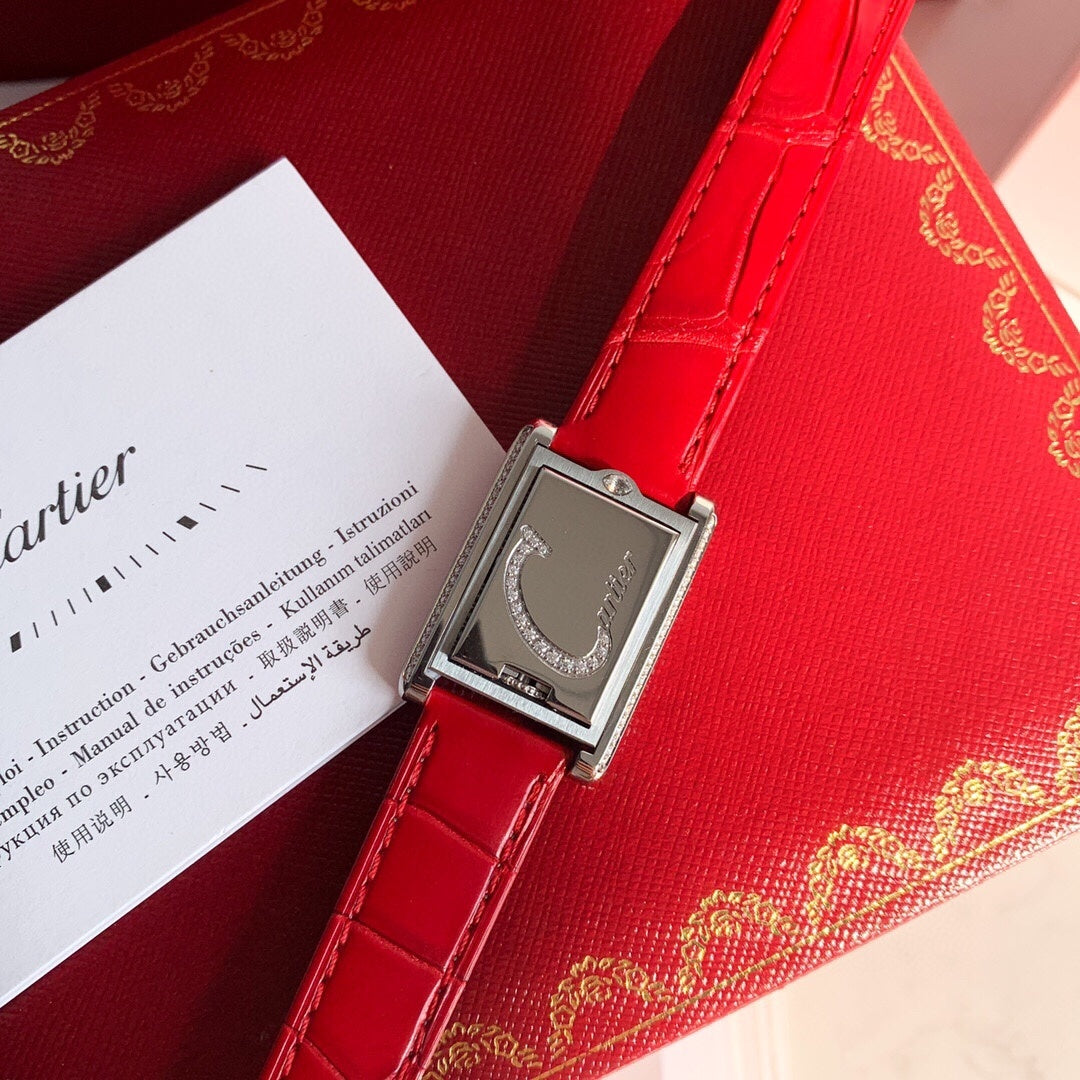 Cartier Tank Must 33.7 × 25.5 MM