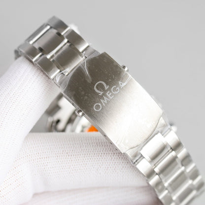 Omega Speedmaster Chronograph Silver Dial 42 MM