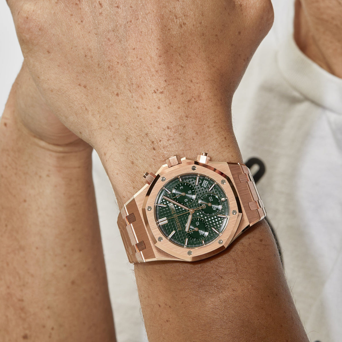 Audemars Piguet Royal Oak 26240OR.OO.1320OR.04 Chronograph '50th Anniversary' Rose Gold Khaki Green Dial (2022) Swiss 3285 Movement 41 MM
