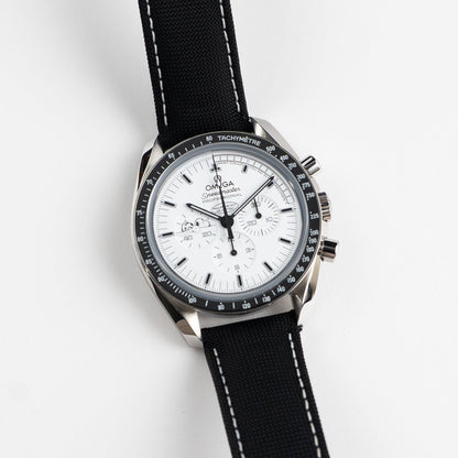 Omega Speedmaster 311.32.42.30.04.003 Silver Snoopy Apollo XIII 45th Anniversary Edition Stainless Steel White Dial Limited Edition of 1970 (2015) 42 MM