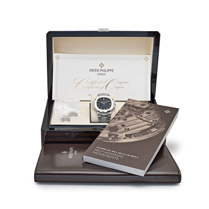 Patek Philippe Nautilus 5811/1G-001 White Gold Blue Dial (2025) 41 MM